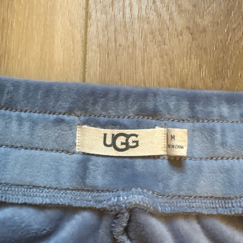 UGG Pants - Picture 5 of 5